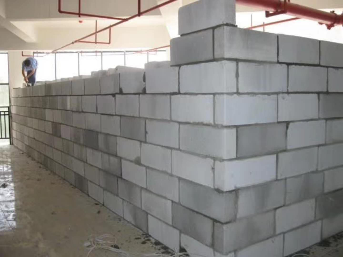 枣阳蒸压加气混凝土砌块承重墙静力和抗震性能的研究